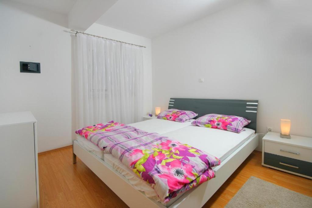 Apartment Apartmani Mane *