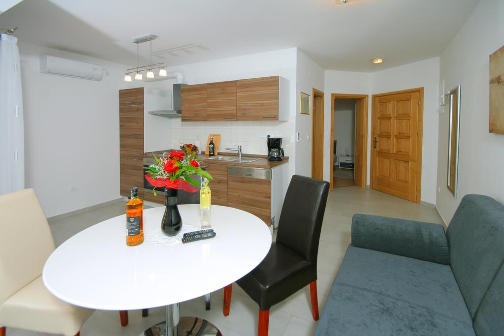 Apartmani Mane Trogir